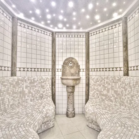 Le Miramonti Restaurant & Wellness 拉蒂勒